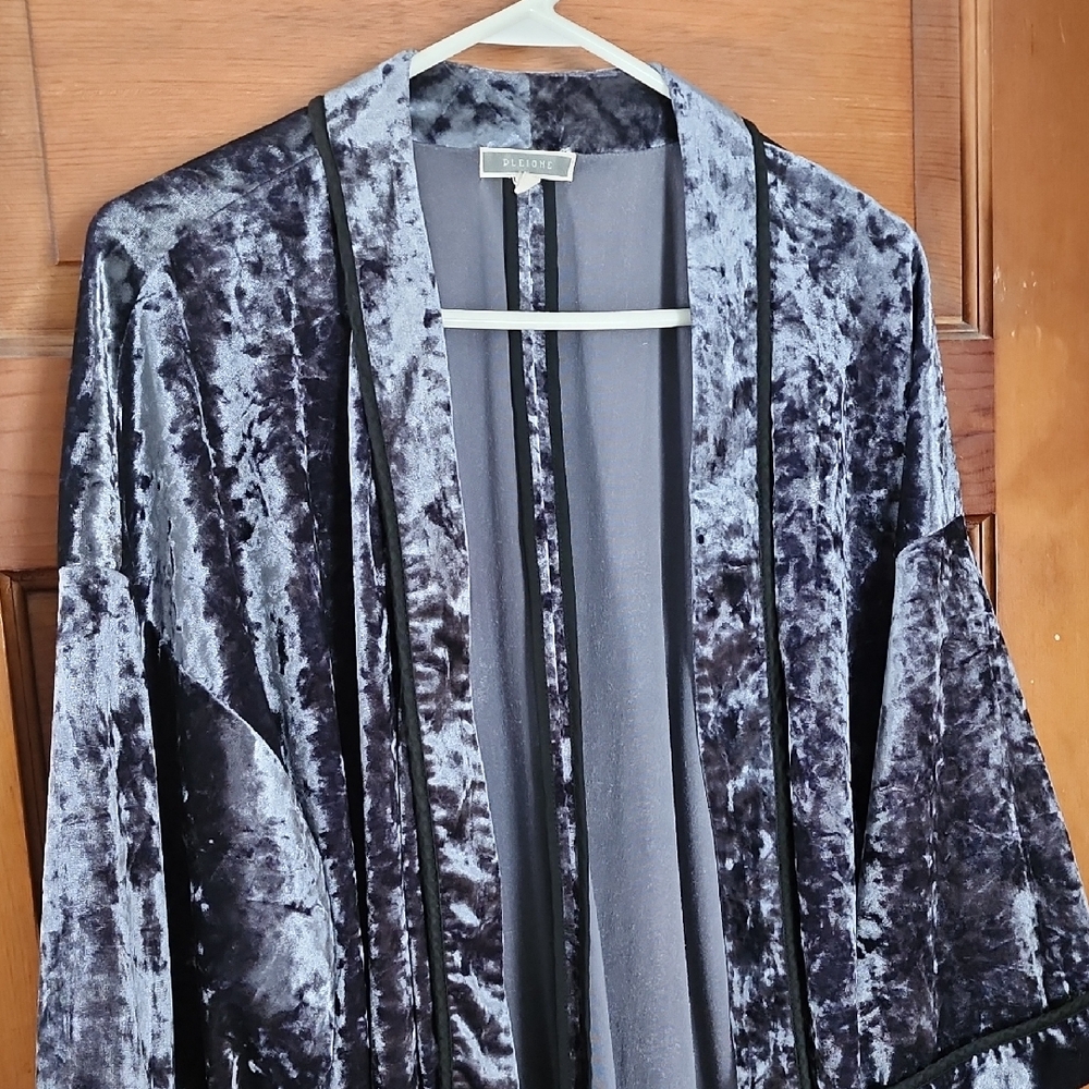 Silver Crushed Velvet Robe Medium